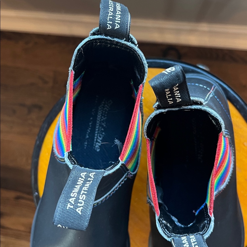 Blundstone Black Boots with Rainbow Accents - Picture 4 of 5